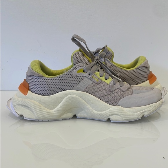 Adidas Gray and Yellow Sneakers - Picture 6 of 8